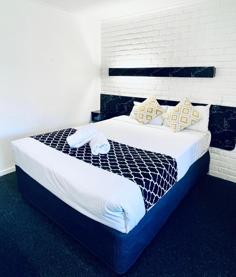 Jacaranda Place Motor Inn Тувумба Экстерьер фото